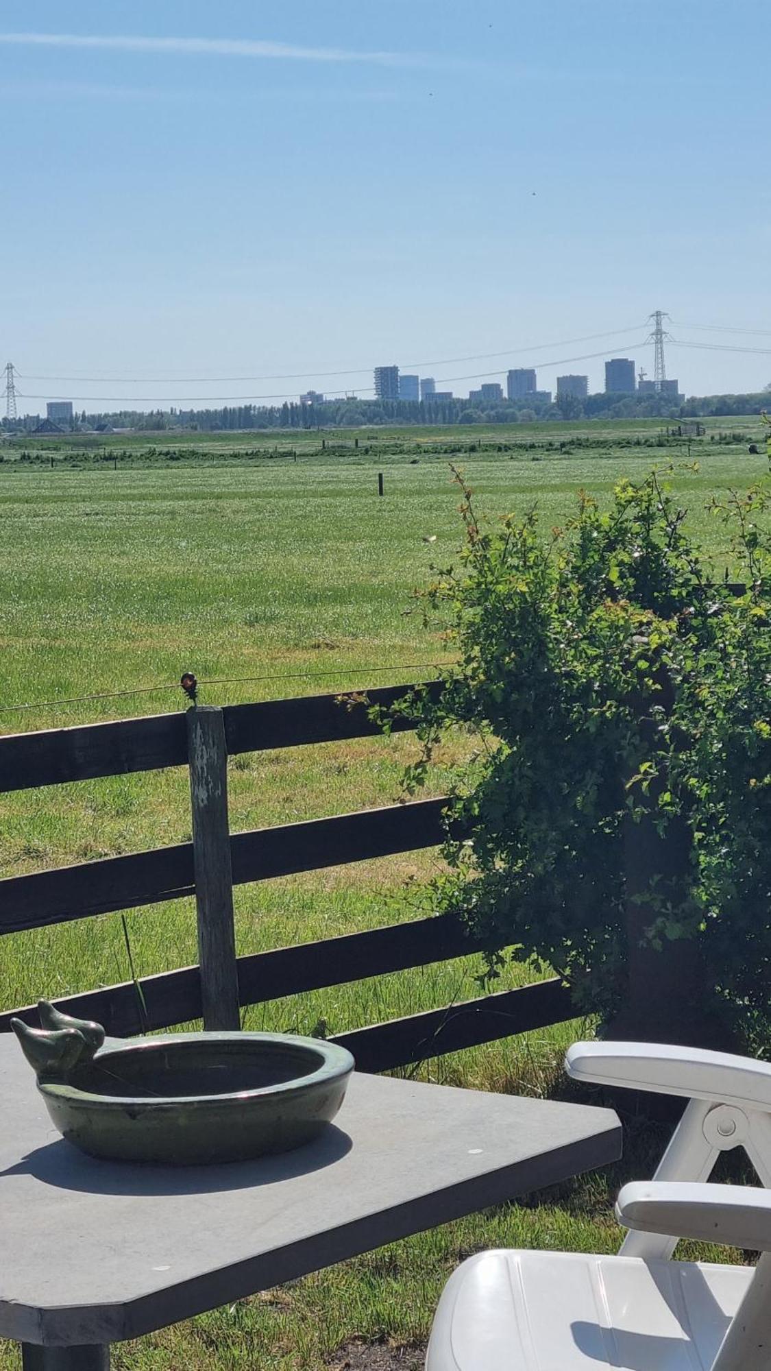 Farmers Lodge, A With A Skyline View In Rural Amsterdam
